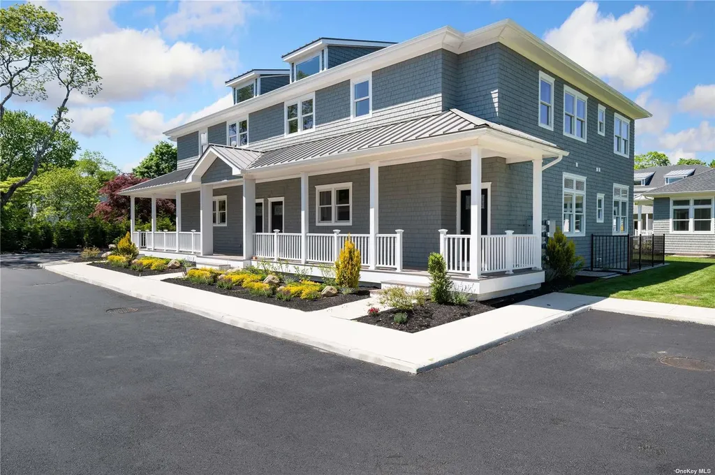 21 Montauk Highway #8 Westhampton NY 11977