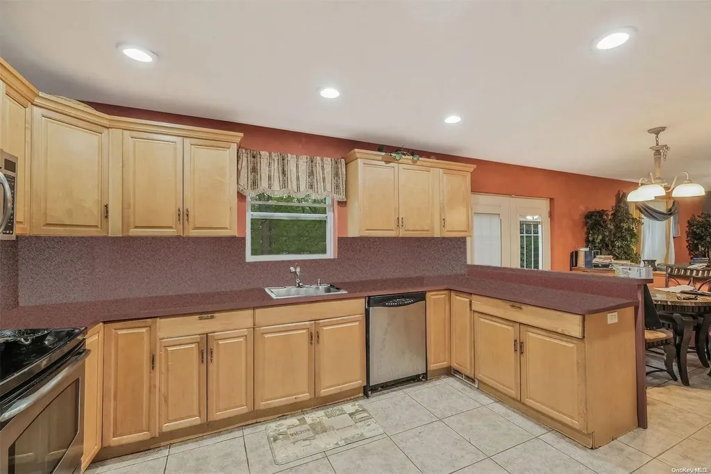 32 E Bartlett Road Middle Island NY 11953