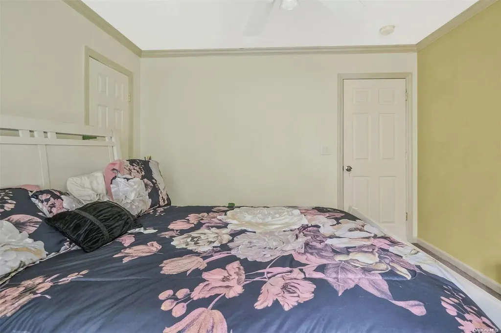 32 E Bartlett Road Middle Island NY 11953