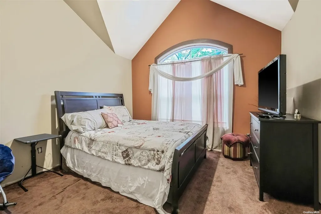 32 E Bartlett Road Middle Island NY 11953