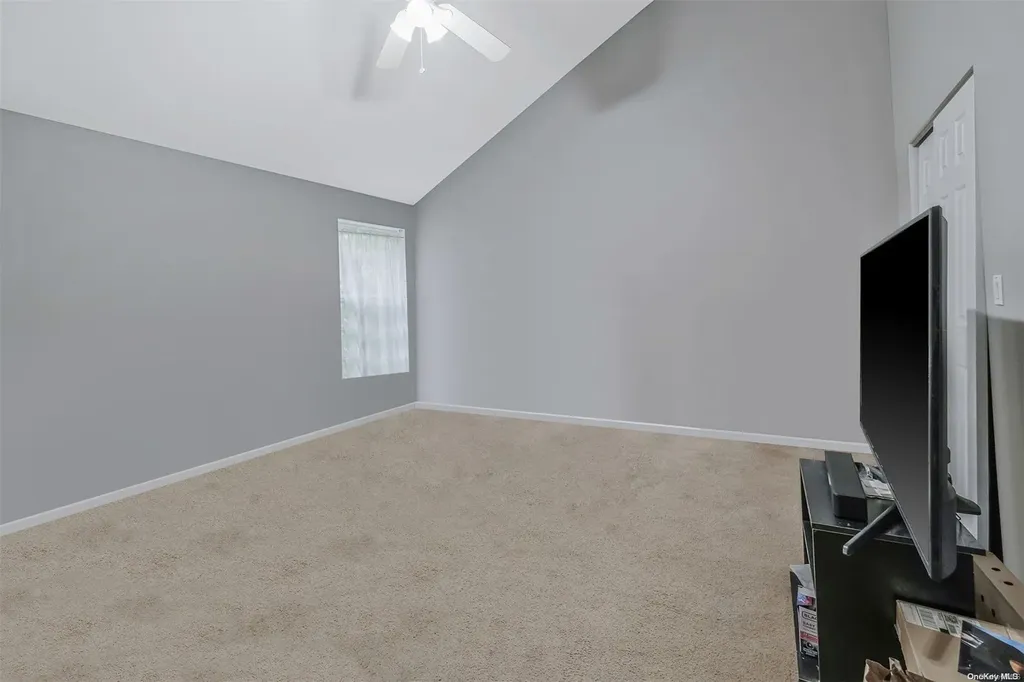 32 E Bartlett Road Middle Island NY 11953