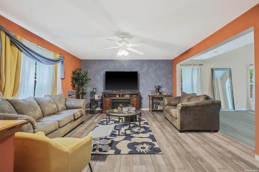 32 E Bartlett Road Middle Island NY 11953