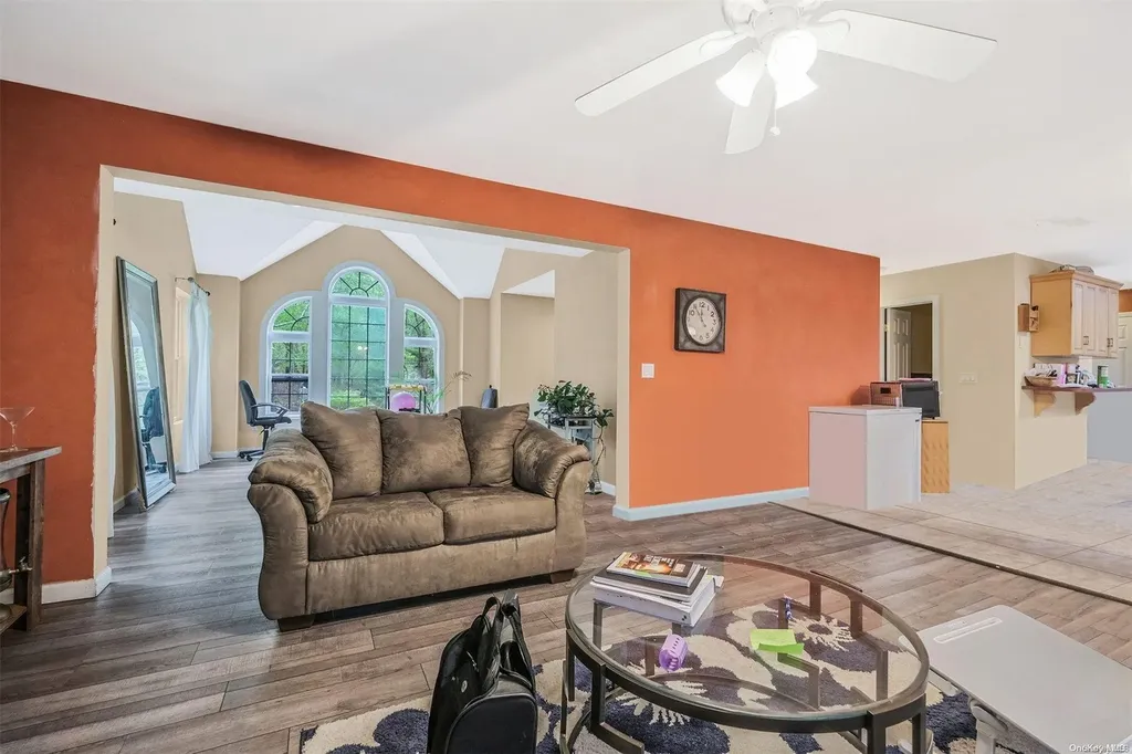 32 E Bartlett Road Middle Island NY 11953