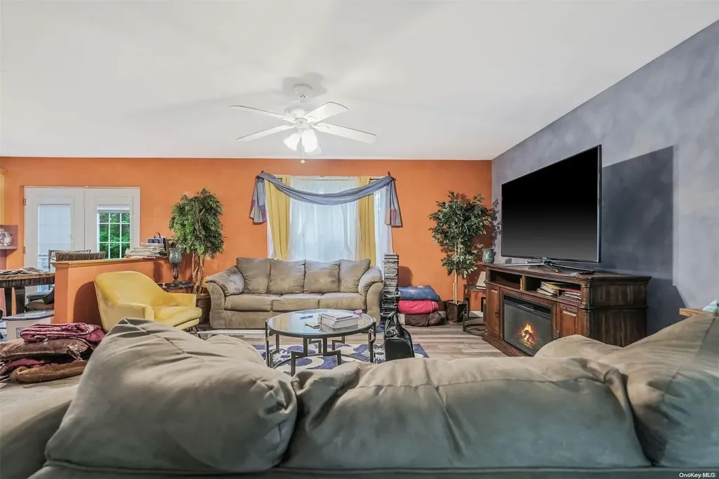 32 E Bartlett Road Middle Island NY 11953
