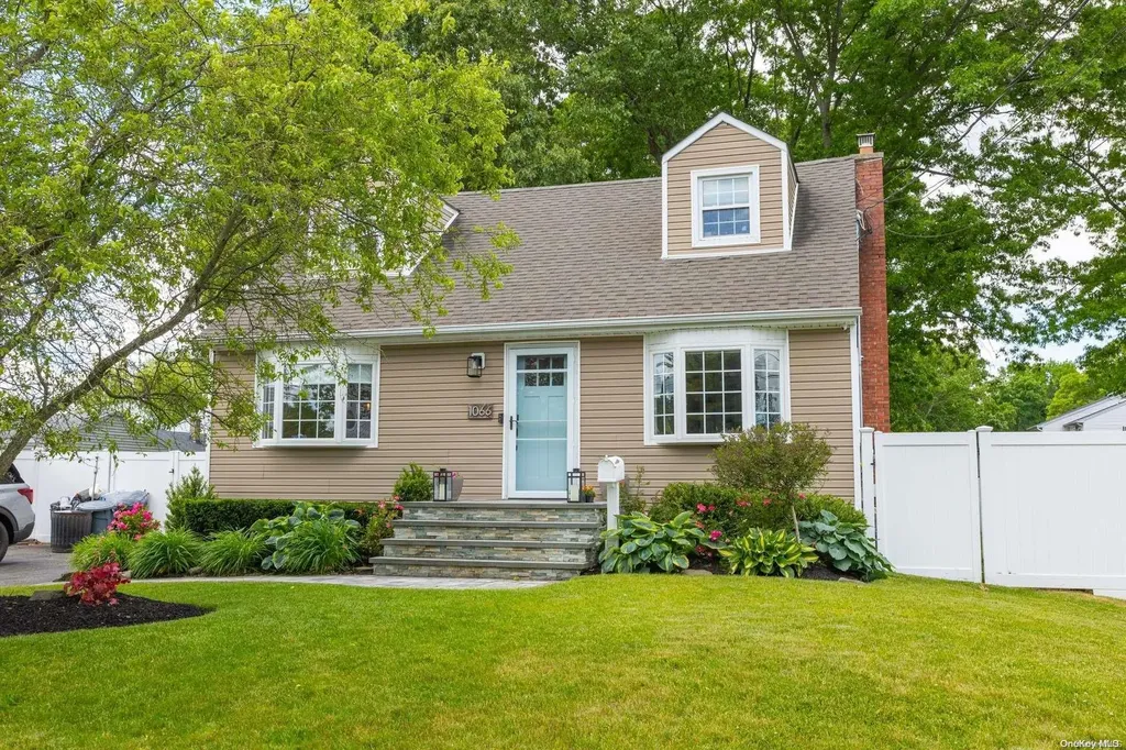 1066 Oakneck Road Bay Shore NY 11706