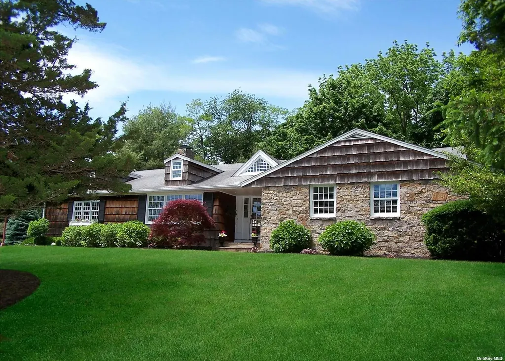 9 Mill Pond Road Stony Brook NY 11790
