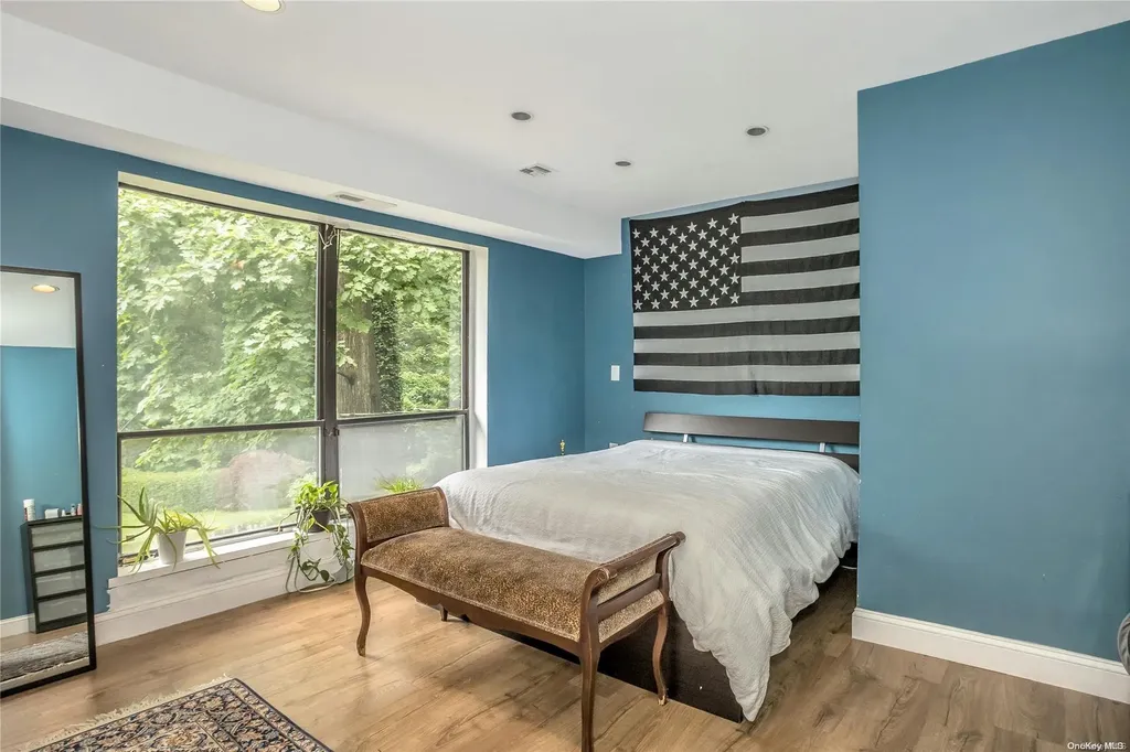 5 Colt Place Old Westbury NY 11568