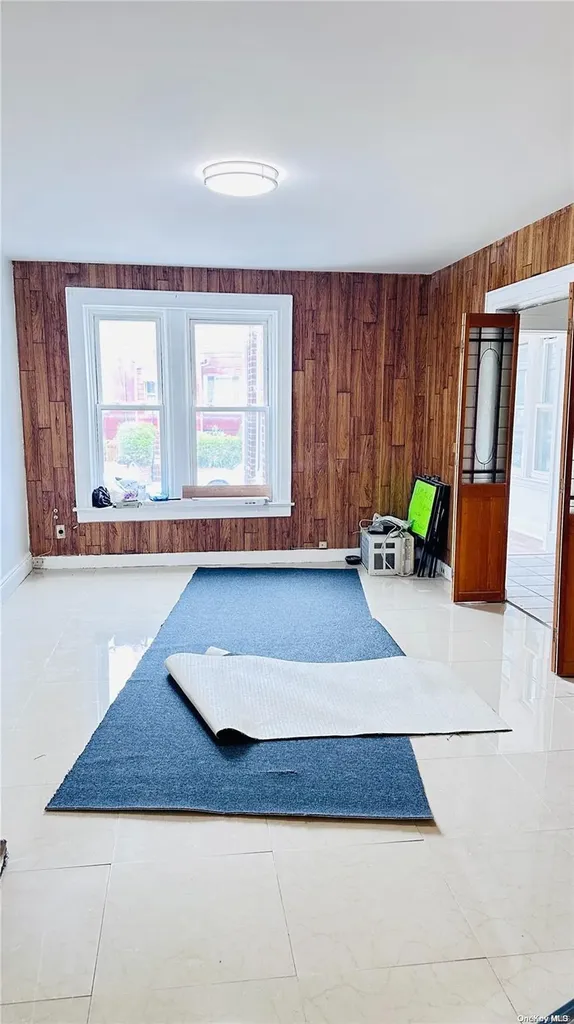 93-06 95th Street Woodhaven NY 11421