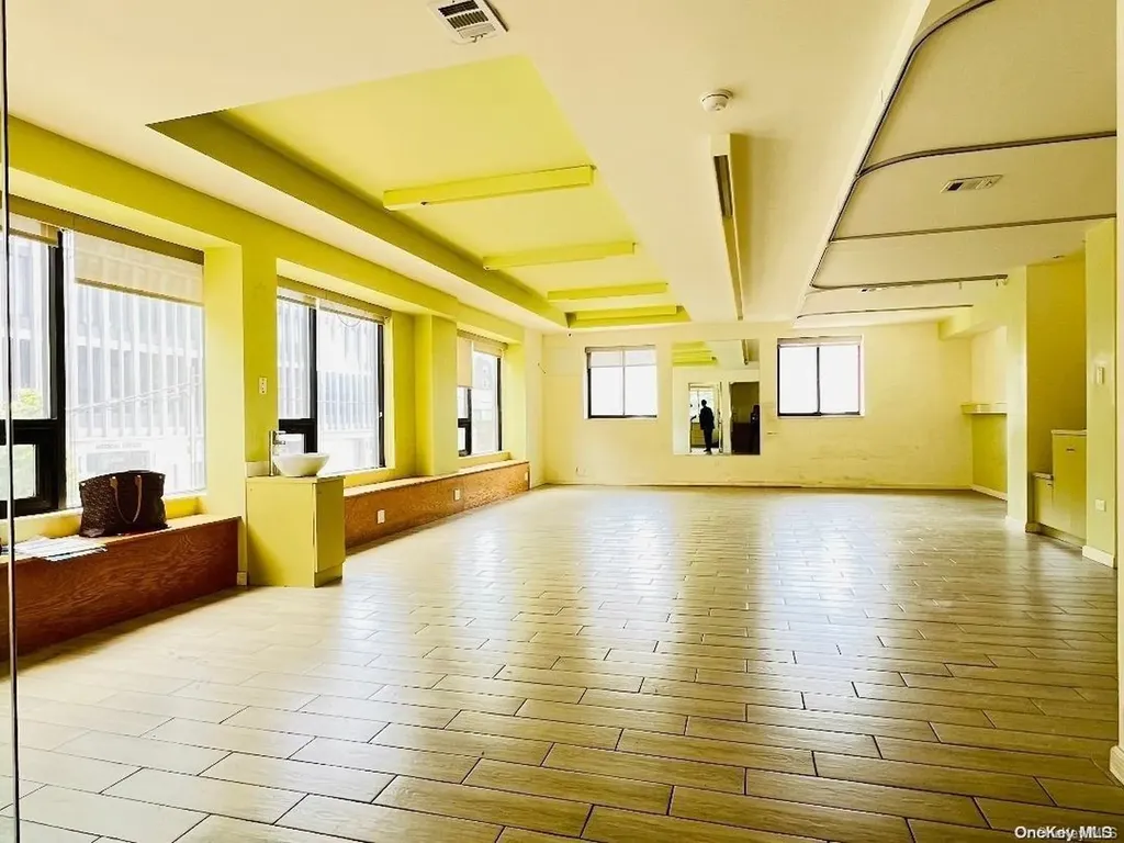 136-17 Maple Avenue Flushing NY 11355