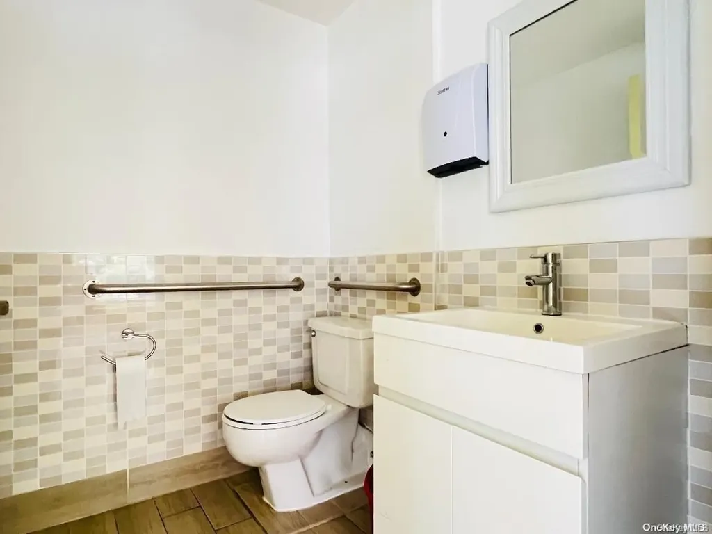 136-17 Maple Avenue Flushing NY 11355