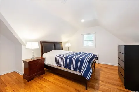 29-33 212th Street Bayside NY 11360