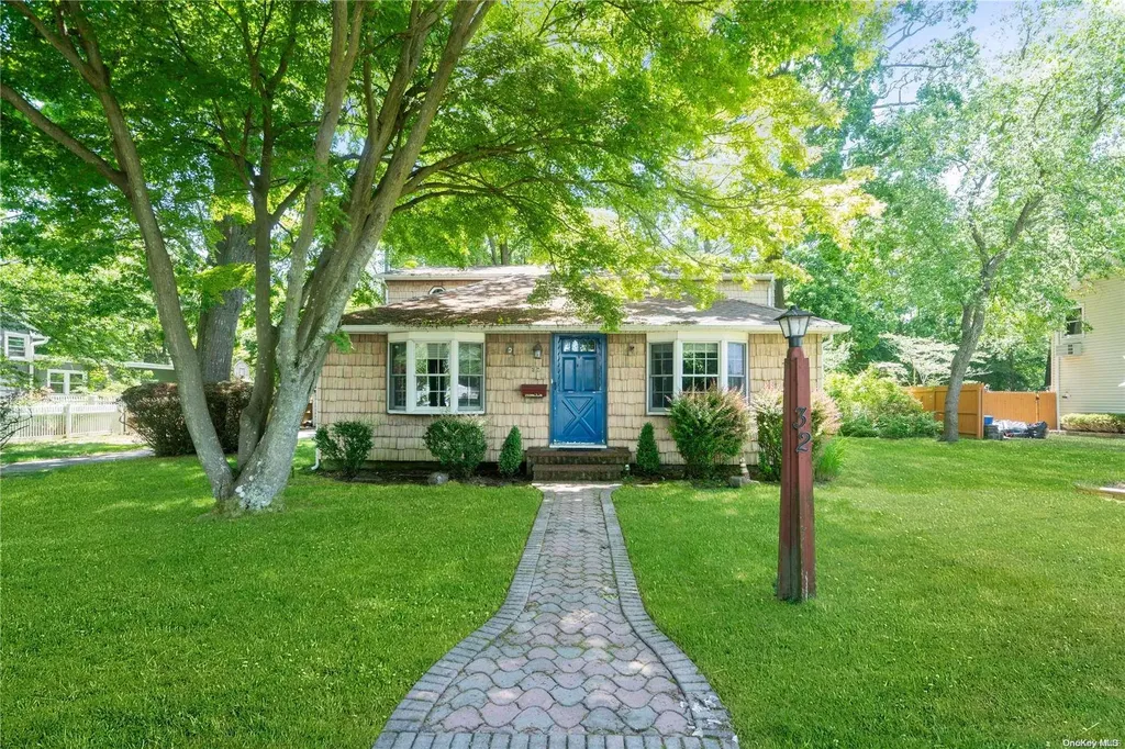 32 Starlight Drive East Islip NY 11730