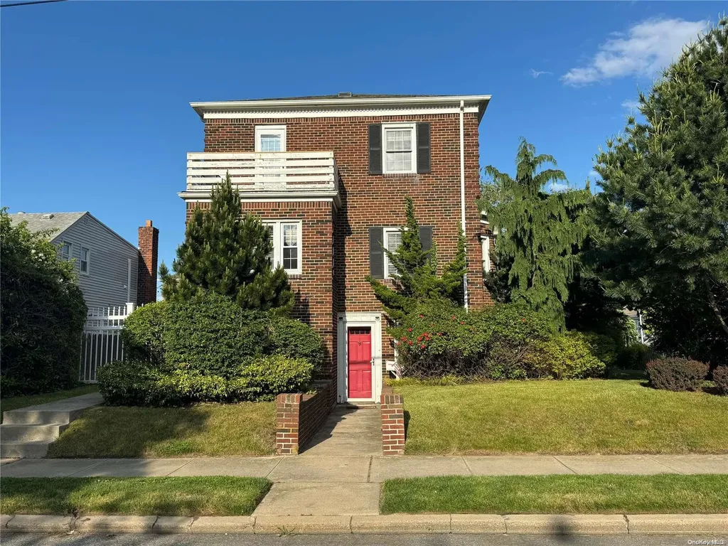 401 E Beech Street Long Beach NY 11561