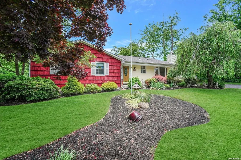 3 Janis Lane Rocky Point NY 11778