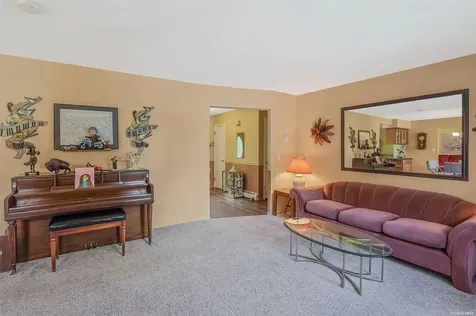 3 Janis Lane Rocky Point NY 11778