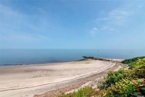 3 Janis Lane Rocky Point NY 11778