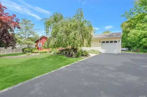 3 Janis Lane Rocky Point NY 11778