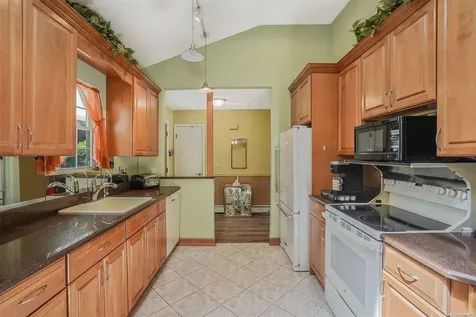 3 Janis Lane Rocky Point NY 11778