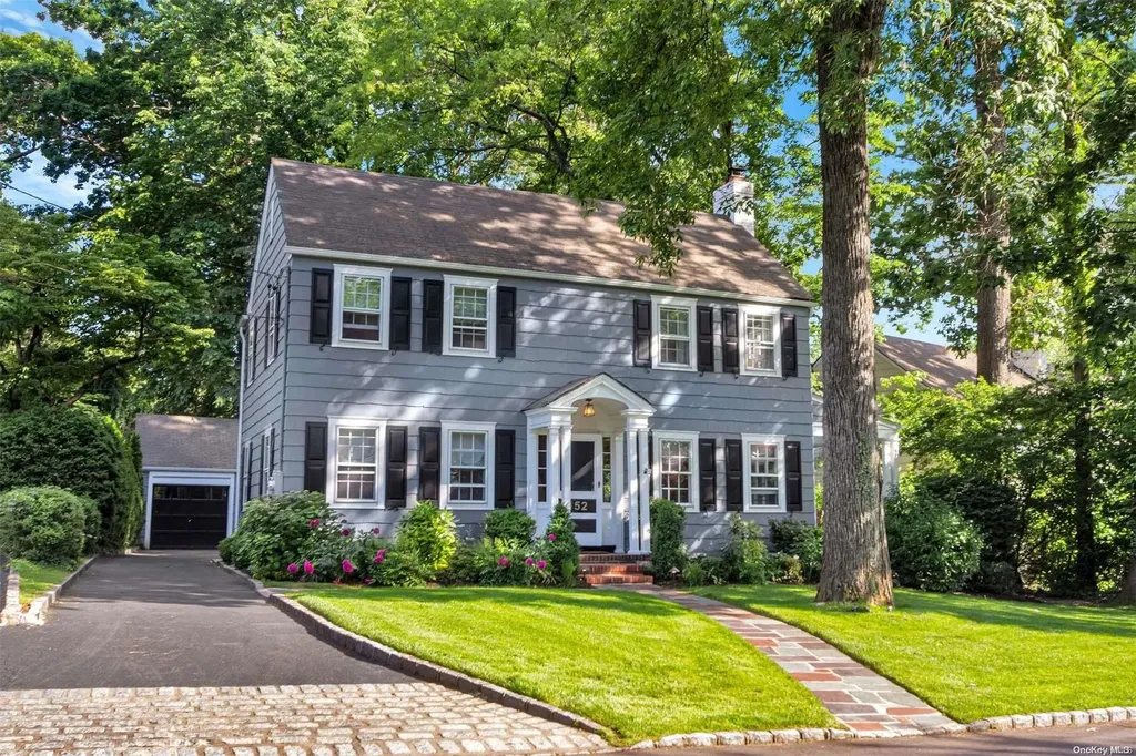 152 Ryder Road Manhasset NY 11030