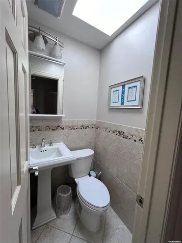 80-18 261st Street Glen Oaks NY 11004