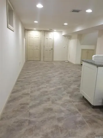 80-18 261st Street Glen Oaks NY 11004