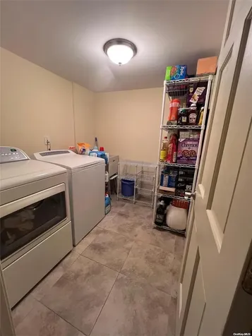80-18 261st Street Glen Oaks NY 11004