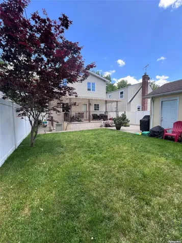 80-18 261st Street Glen Oaks NY 11004