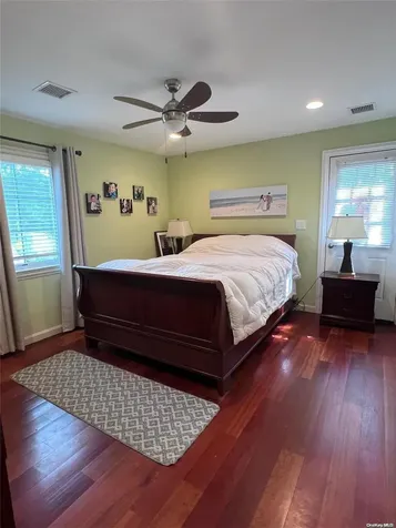 80-18 261st Street Glen Oaks NY 11004