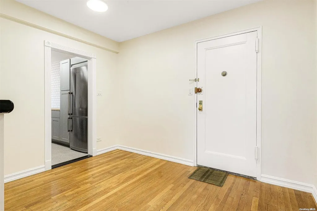 140-55 Burden Crescent Briarwood NY 11435