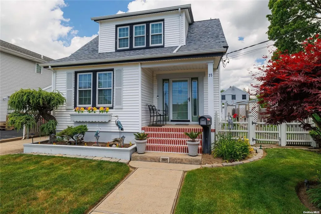 75 Pine Street Oceanside NY 11572