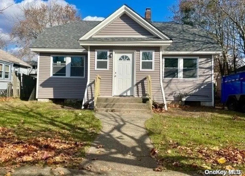 115 N Park Avenue Bay Shore NY 11706