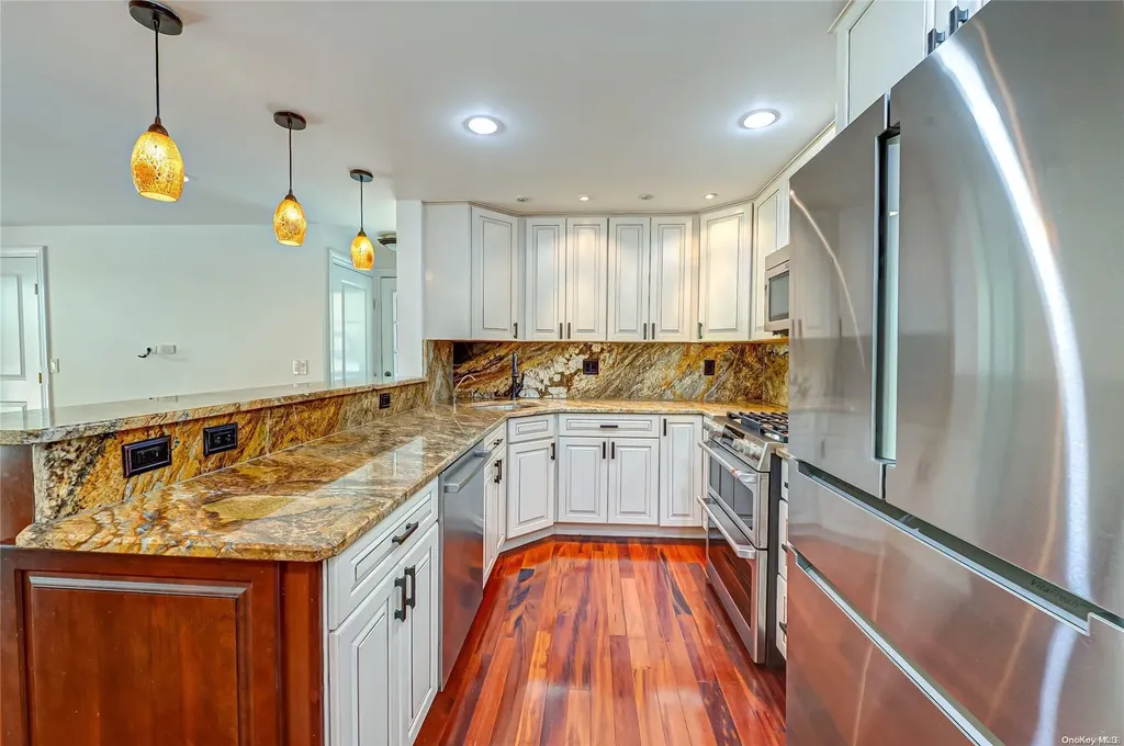 22 Overton Pass Saint James NY 11780
