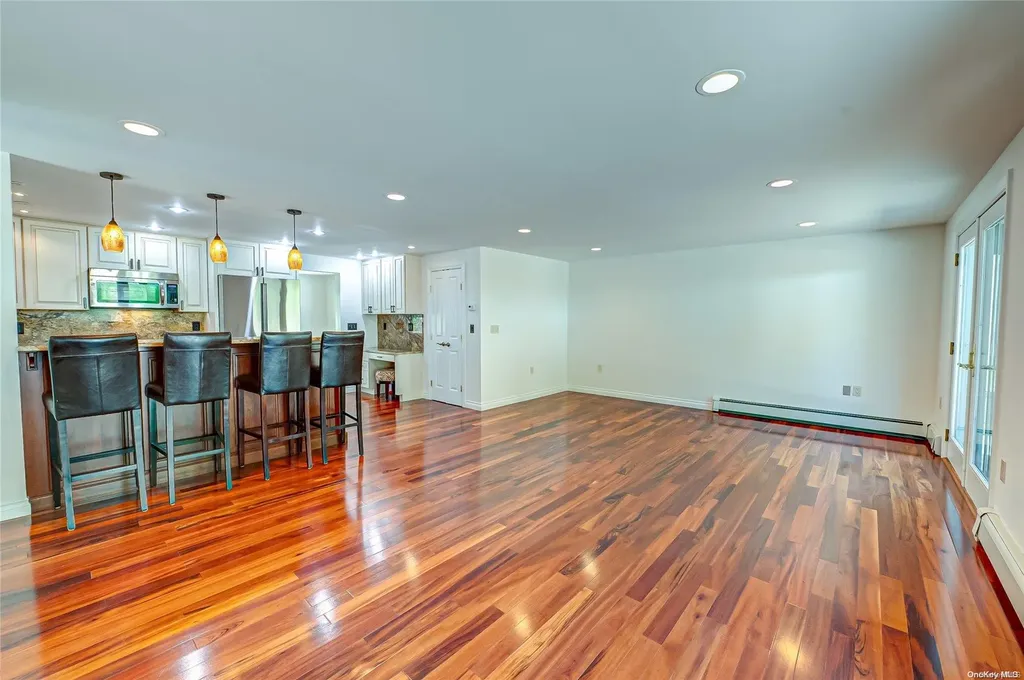22 Overton Pass Saint James NY 11780