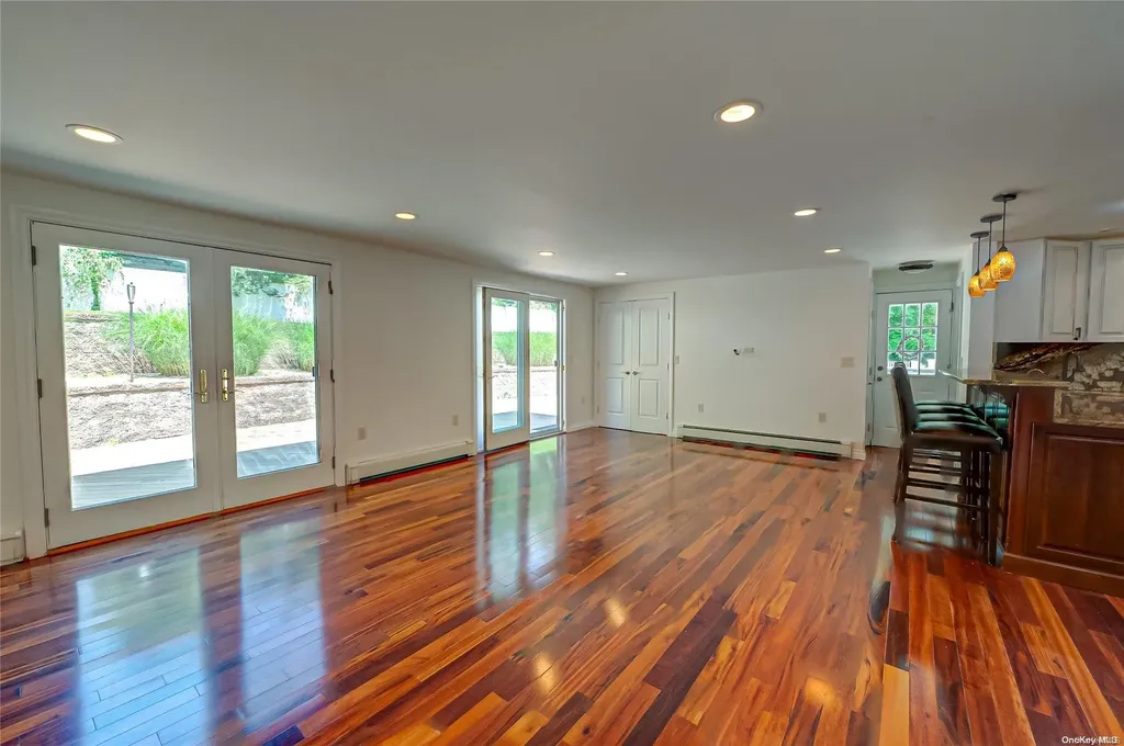 22 Overton Pass Saint James NY 11780