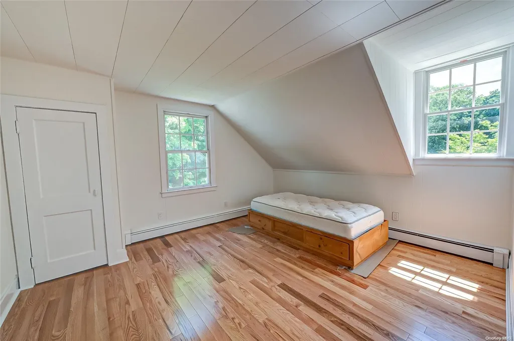 22 Overton Pass Saint James NY 11780