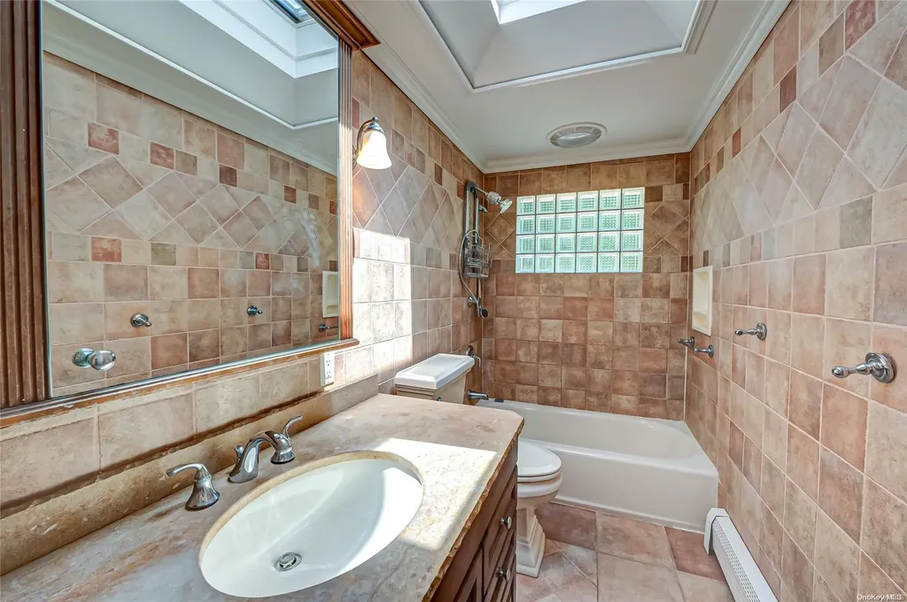 22 Overton Pass Saint James NY 11780