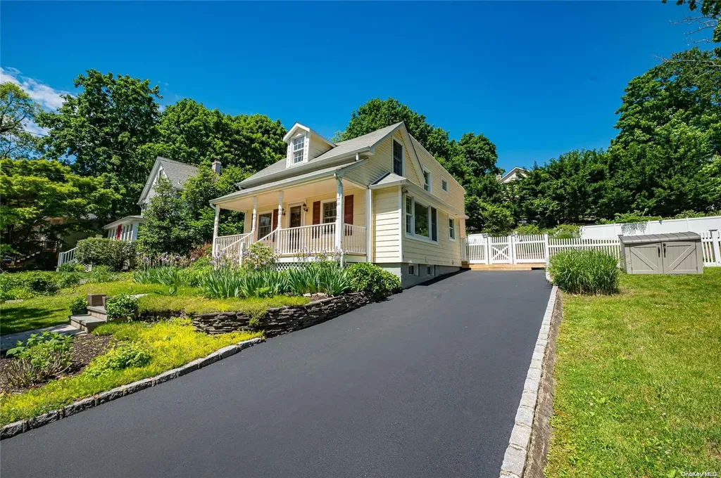 22 Overton Pass Saint James NY 11780