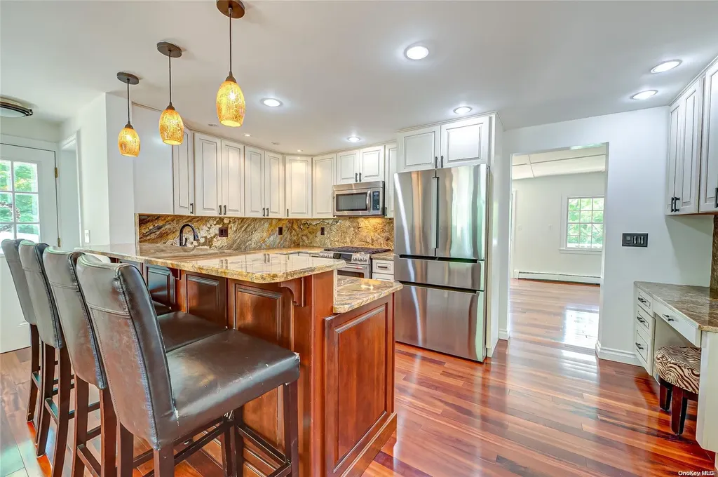 22 Overton Pass Saint James NY 11780