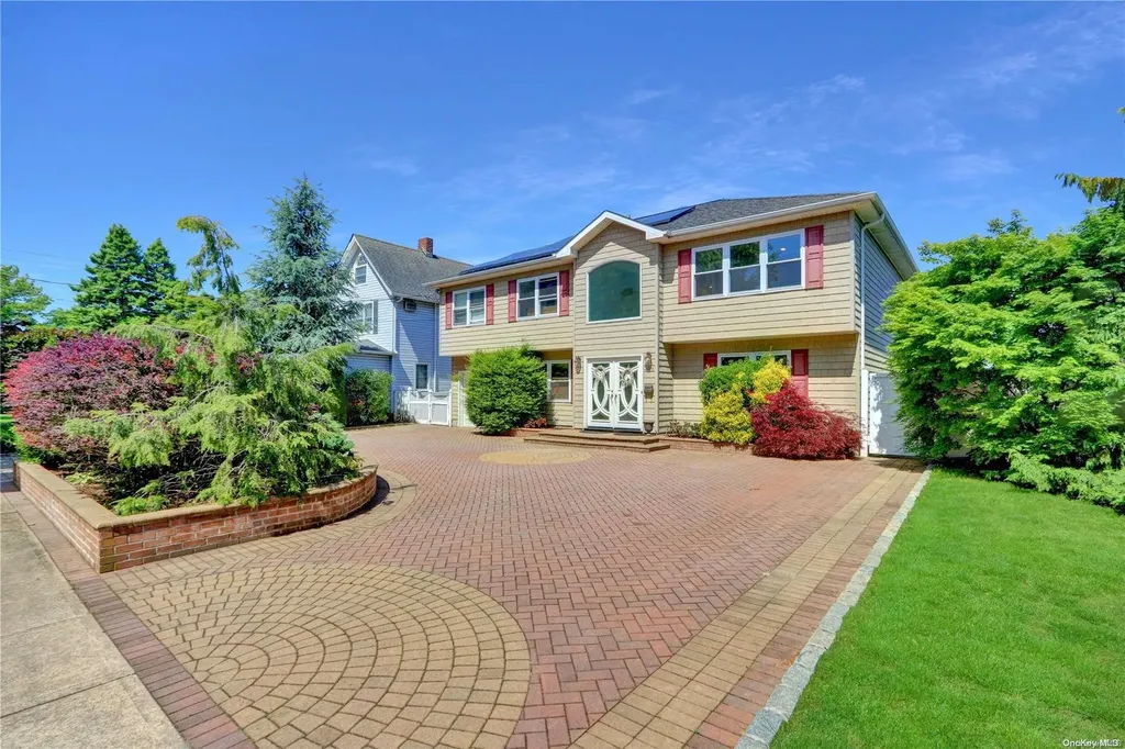 2916 Terrell Avenue Oceanside NY 11572