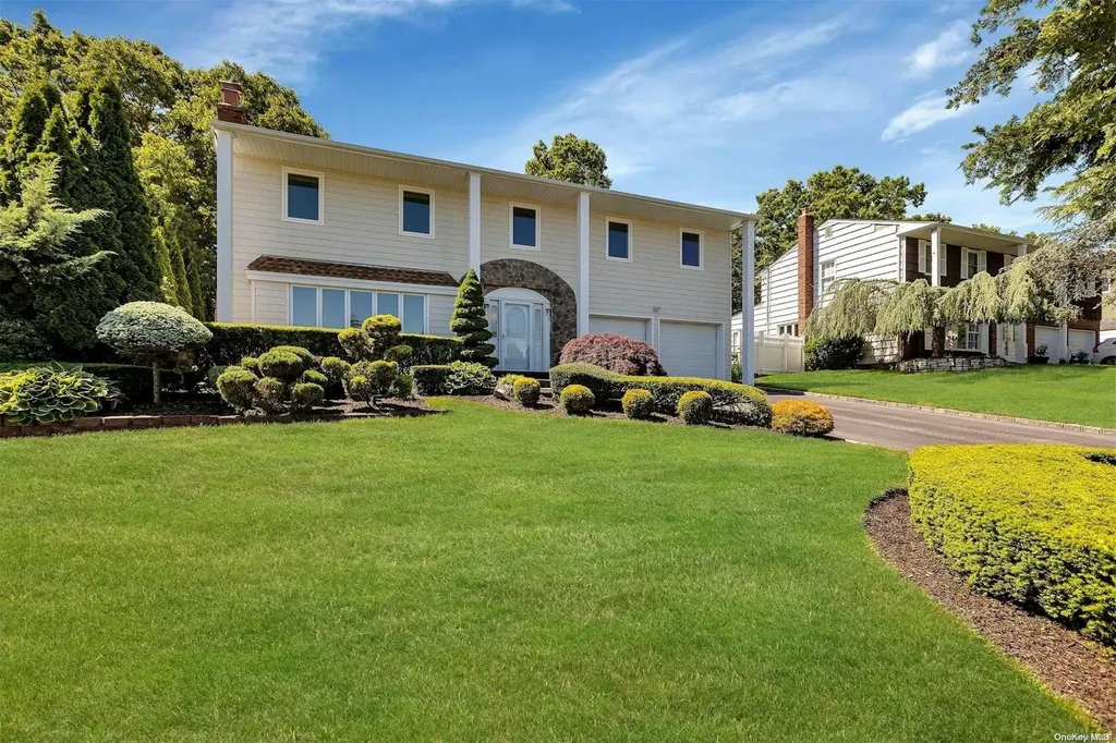 26 Abbot Road Smithtown NY 11787