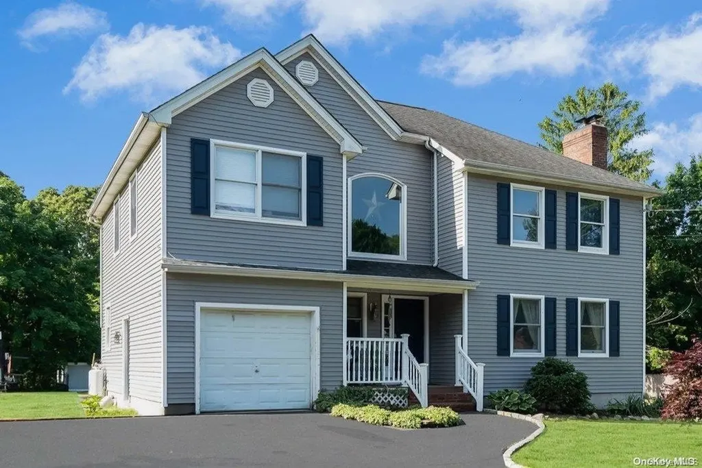 8 Hines Road Middle Island NY 11953