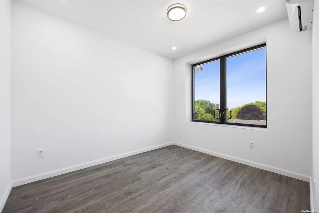 42-10 147th Street Flushing NY 11355