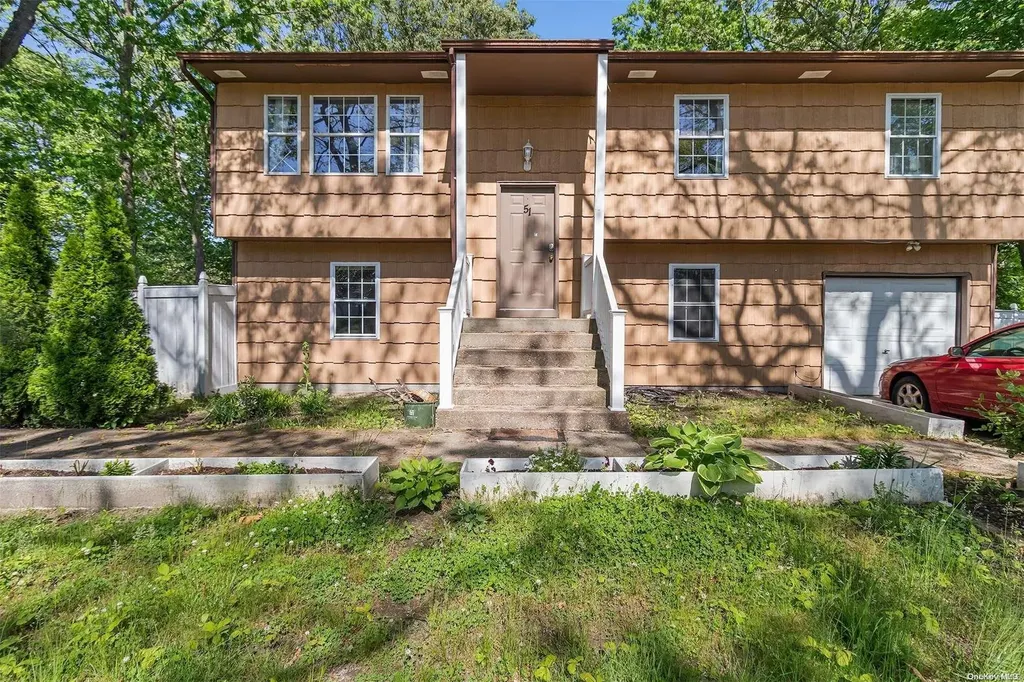 51 Howe Road Coram NY 11727