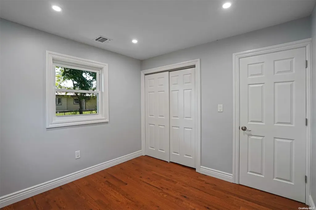 10 Poplar Street Central Islip NY 11722