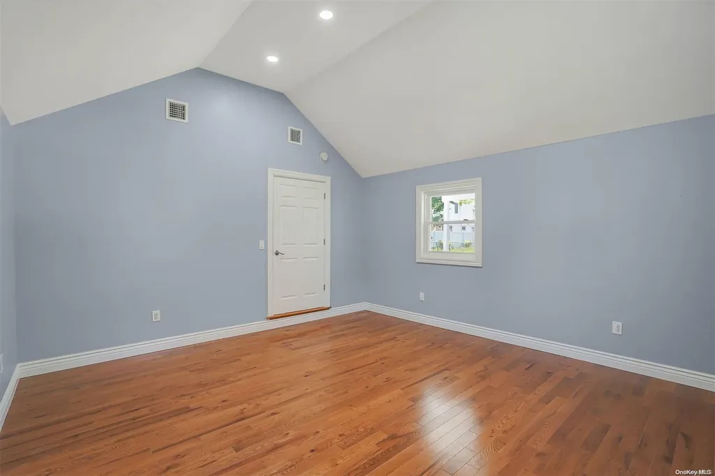 10 Poplar Street Central Islip NY 11722