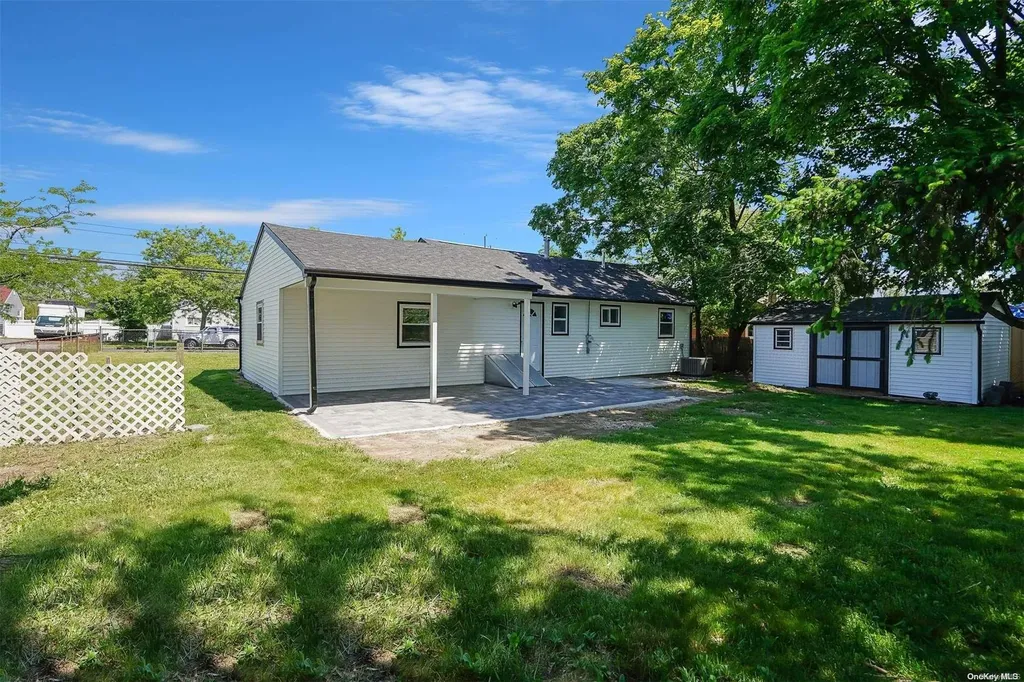 10 Poplar Street Central Islip NY 11722