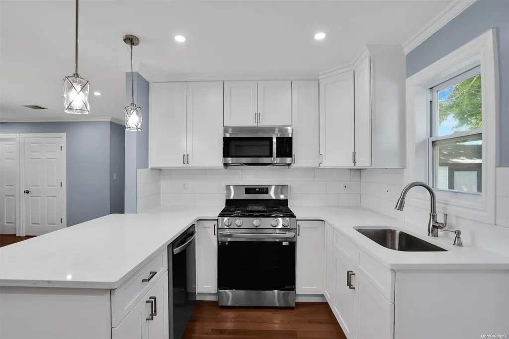 10 Poplar Street Central Islip NY 11722