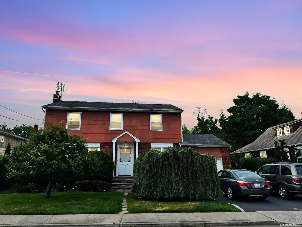 40 Cherry Lane Lynbrook NY 11563