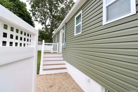 89 Lynbrook Drive Mastic Beach NY 11951