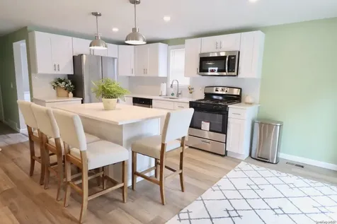 89 Lynbrook Drive Mastic Beach NY 11951